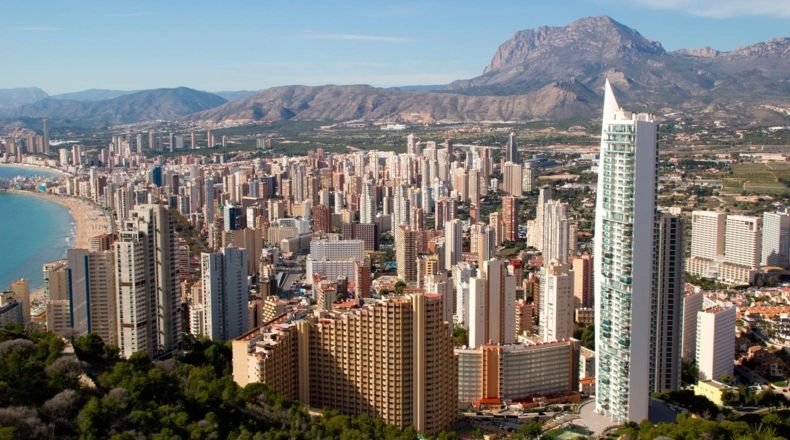 ¿Vuelve el 'boom' inmobiliario de la construcción de rascacielos en Alicante?