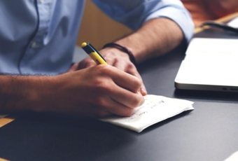 ¿Qué documentos necesito para vender un terreno?