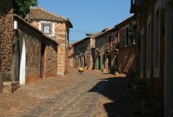 La falta de vivienda es el principal problema para combatir la despoblación en La Serna del Monte, expresa su alcalde Francisco González