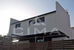 Cima construcción foto