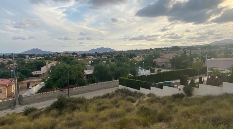 Alicante - San Vicente del Raspeig - 1300m2