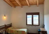 Chalet independiente con terreno en venta en la Calle la Iglesia, Sargentes de la Lora, ref: TR28405 foto