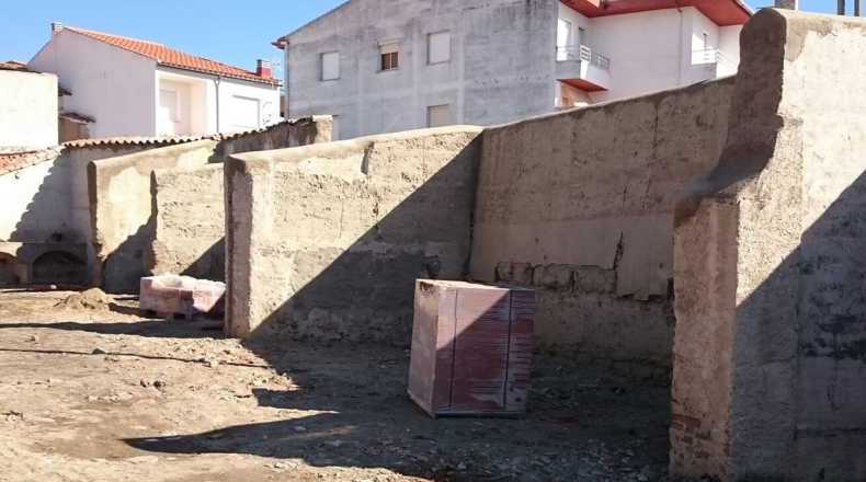 Cáceres - Torrejoncillo - 875m2