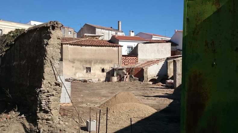 Cáceres - Torrejoncillo - 875m2