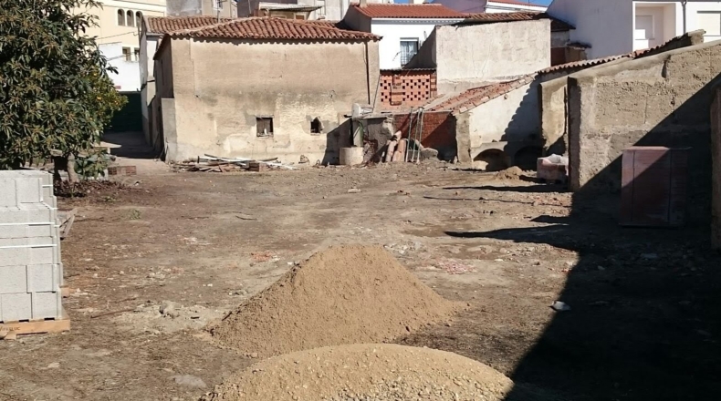 Cáceres - Torrejoncillo - 875m2