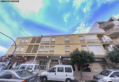 Дом с участком на продажу в городе Торревьеха Фото