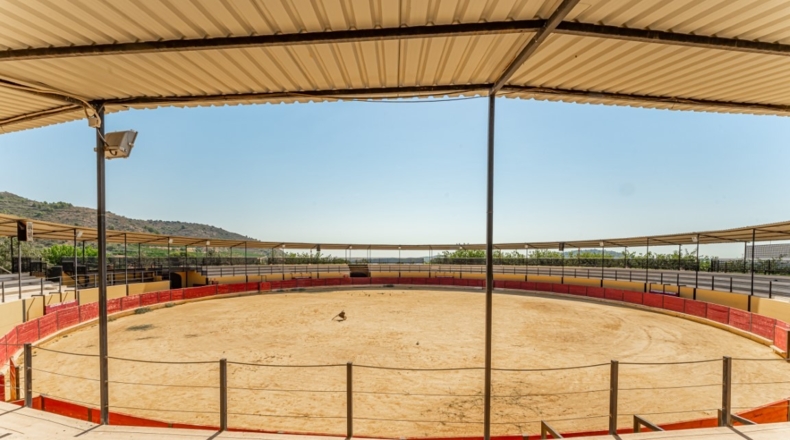 Castellón - La Vall d'Uixó - 54000m2