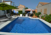 Отдельно стоящий дом с участком на продажу в городе Playa Flamenca I Фото