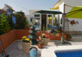 Отдельно стоящий дом с участком на продажу в городе Playa Flamenca I Фото