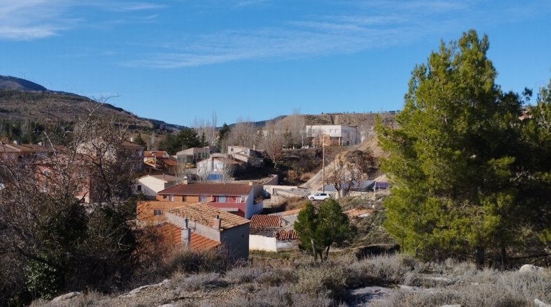 Teruel - Utrillas - 2280m2
