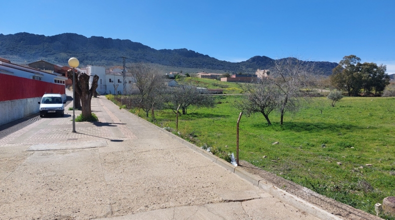Badajoz - Cabeza del Buey - 30000m2