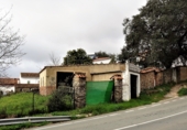 Участок с постройкой на продажу в городе Aguafria Фото