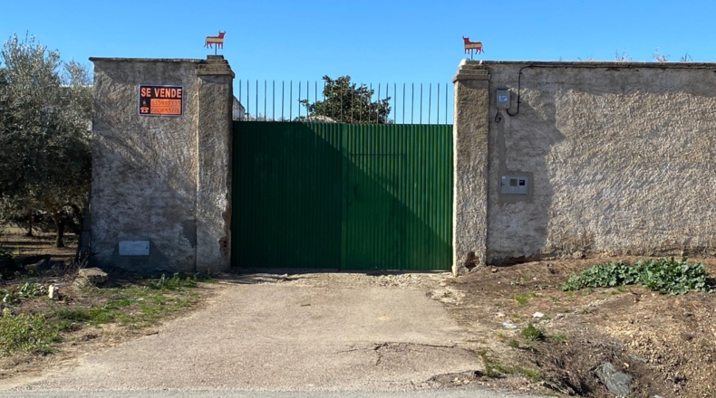 Cáceres - Madrigalejo - 2849m2
