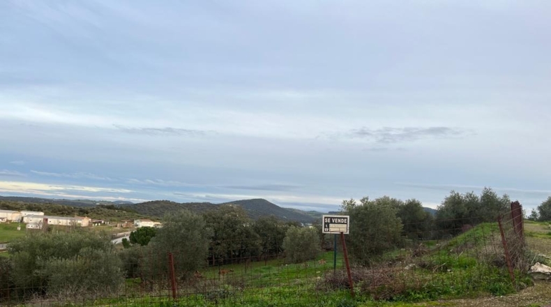Badajoz - Calera de León - 557m2