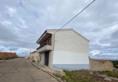 Земля, подлежащая урбанизации на продажу у города Muelas del Pan Фото