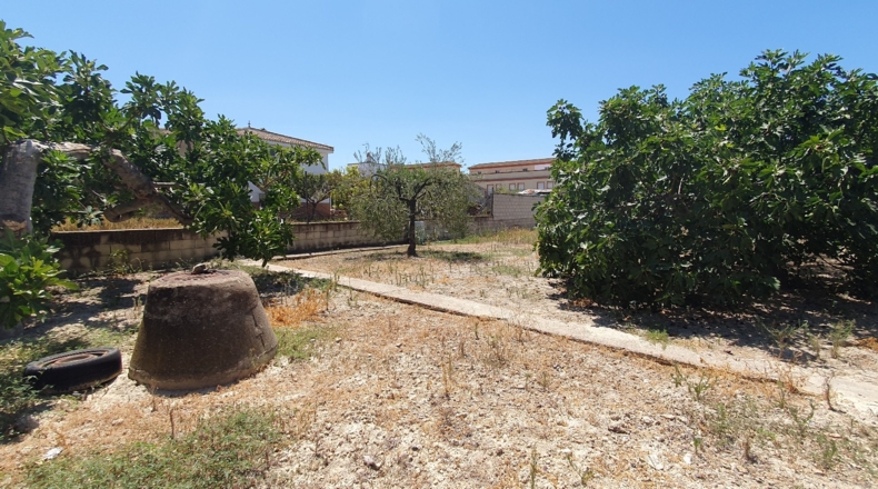Sevilla - Salteras - 715m2