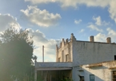 Фермерский дом с участком на продажу в городе Vinaròs Фото
