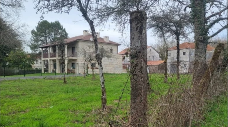 Lugo - Lousada de Arriba - 1152m2