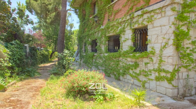 Burgos - Madrid de Caderechas - 1500m2