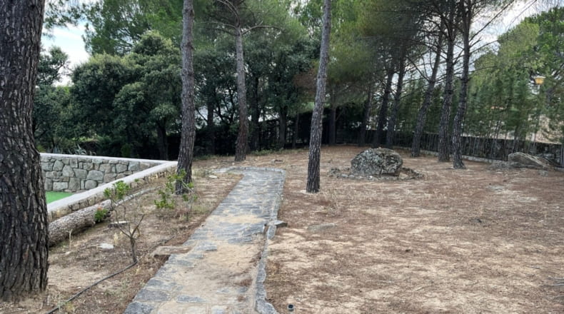 Comunidad de Madrid - Valdemorillo - 1100m2
