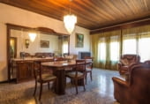 Casa senyorial amb terreny en venda a la Avinguda del Papa Joan XXIII, Roda de Ter, ref.: TR96372 foto