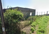 Участок с постройкой на продажу в городе La Esperanza Фото