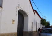 Village house for sale on Callejón Queipo de Llano , Puebla del Maestre, ref: TR99830 photo