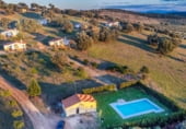 Вилла с участком на продажу в городе Aldeaquemada Фото
