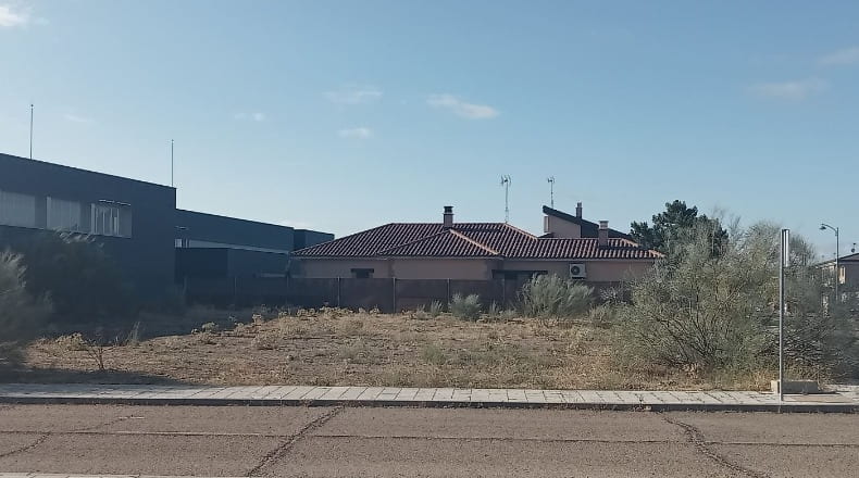Valladolid - Urbanización Miralalba - 702m2