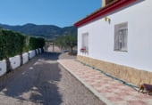 Xalet independent amb terreny en venda a la Calle Banyeres, Castalla, ref.: TR109274 foto