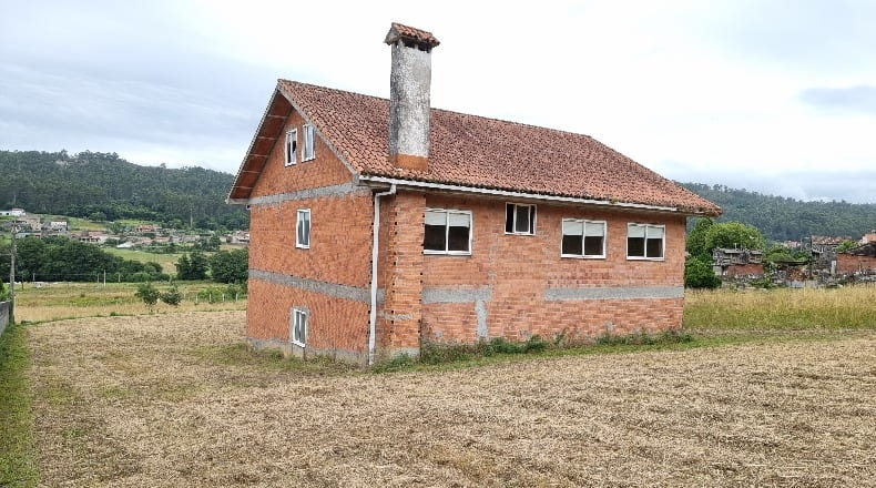 La Coruña - Santiago de Compostela - 2000m2