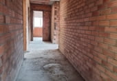 Отдельно стоящий дом с участком на продажу в городе Сантьяго-де-Компостела Фото