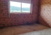 Отдельно стоящий дом с участком на продажу в городе Сантьяго-де-Компостела Фото