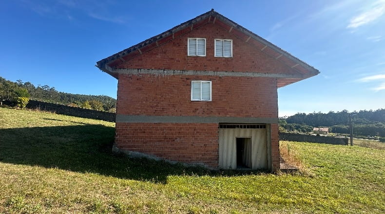 La Coruña - Santiago de Compostela - 2000m2