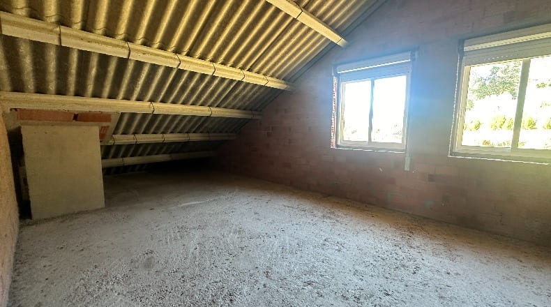 La Coruña - Santiago de Compostela - 2000m2