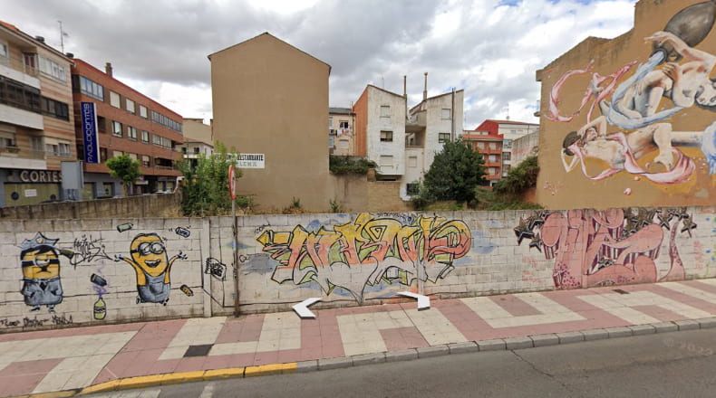 León - La Bañeza - 1000m2