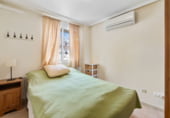 Chalet adosado con terreno en venta en la Calle Garcilaso de la Vega, Torrevieja, ref: TR183512 foto