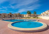 Chalet adosado con terreno en venta en la Calle Garcilaso de la Vega, Torrevieja, ref: TR183512 foto