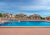 Chalet adosado con terreno en venta en la Calle Garcilaso de la Vega, Torrevieja, ref: TR183512 foto