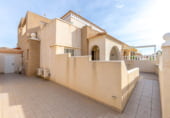 Chalet adosado con terreno en venta en la Calle Garcilaso de la Vega, Torrevieja, ref: TR183512 foto