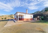 Chalet independiente con terreno en venta en la España, Almogía, ref: TR143272 foto