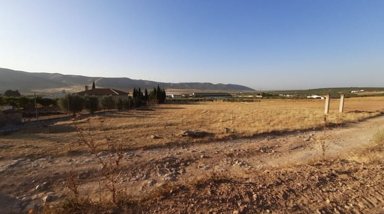 Málaga - Sierra de Yeguas - 2650m2