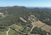 Отдельно стоящий дом с участком на продажу в городе Palafrugell Фото