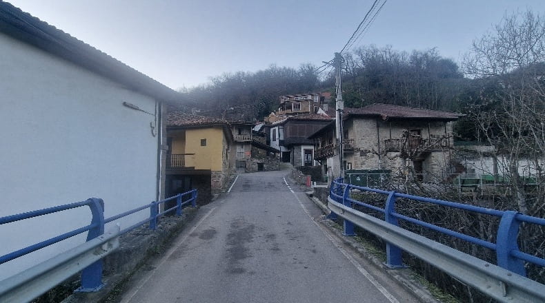 Asturias - Pola de Lena - 451m2