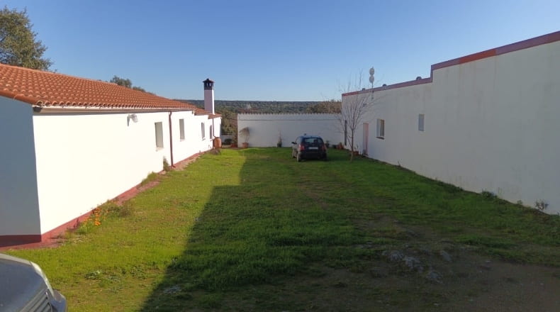 Cáceres - Santibáñez el Alto - 8000m2