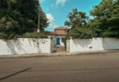 Отдельно стоящий дом с участком на продажу в городе La Vecilla de Curueño Фото