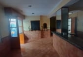 Участок с постройкой на продажу в городе Cornellà de Llobregat Фото