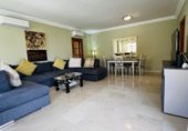 Chalet adosado con terreno en venta en la Calle Altabaca de La Torre, Mijas, ref: TR230030 foto