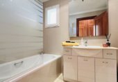 Chalet adosado con terreno en venta en la Calle Altabaca de La Torre, Mijas, ref: TR230030 foto