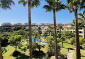 Chalet adosado con terreno en venta en la Calle Altabaca de La Torre, Mijas, ref: TR230030 foto
